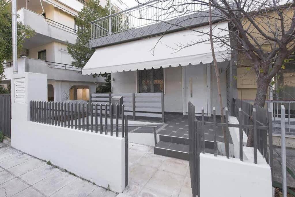 Modern Fully-Equipped House, 5 Min Walk From Metro Villa Athén Kültér fotó